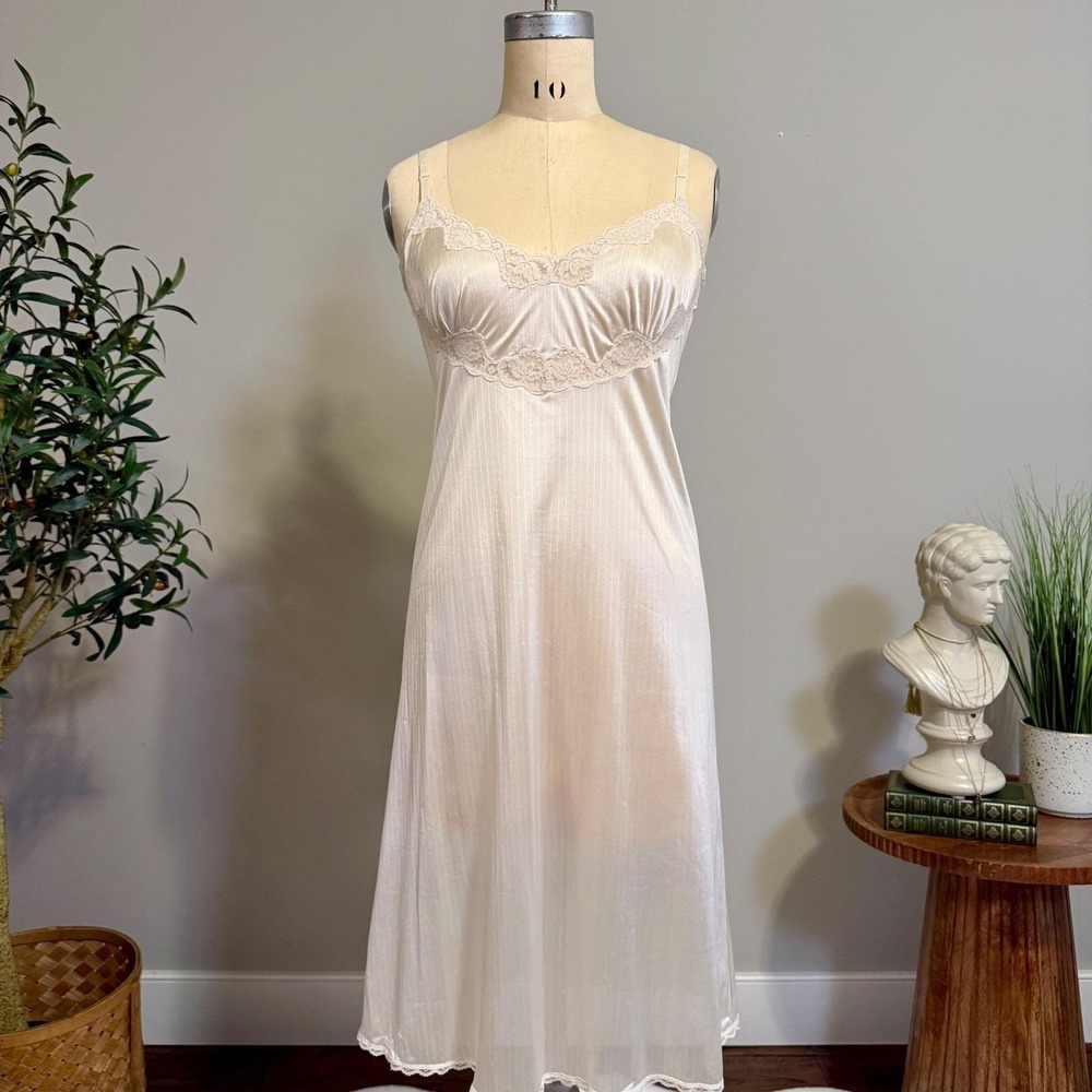 Elizabeth Gordon Vintage Nightgown Slip Ivory Nylon Lace Small Minimal - Picture 2 of 15
